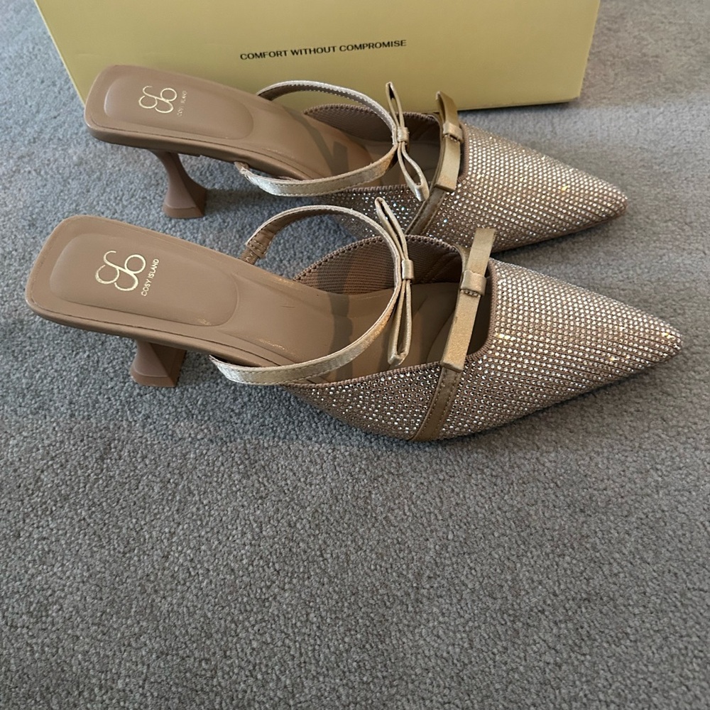 Cosy Island Bowtention Diamond Pointed Toe Heeled Mules - Picture 3 of 11